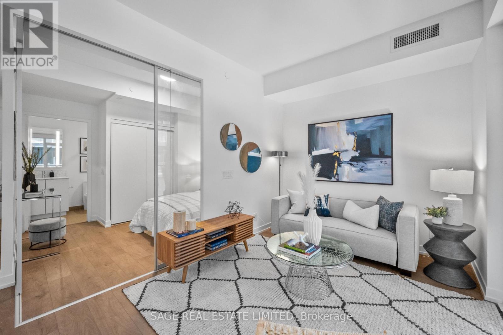 Photo 15 of 711 270 Dufferin Street, Toronto ON
