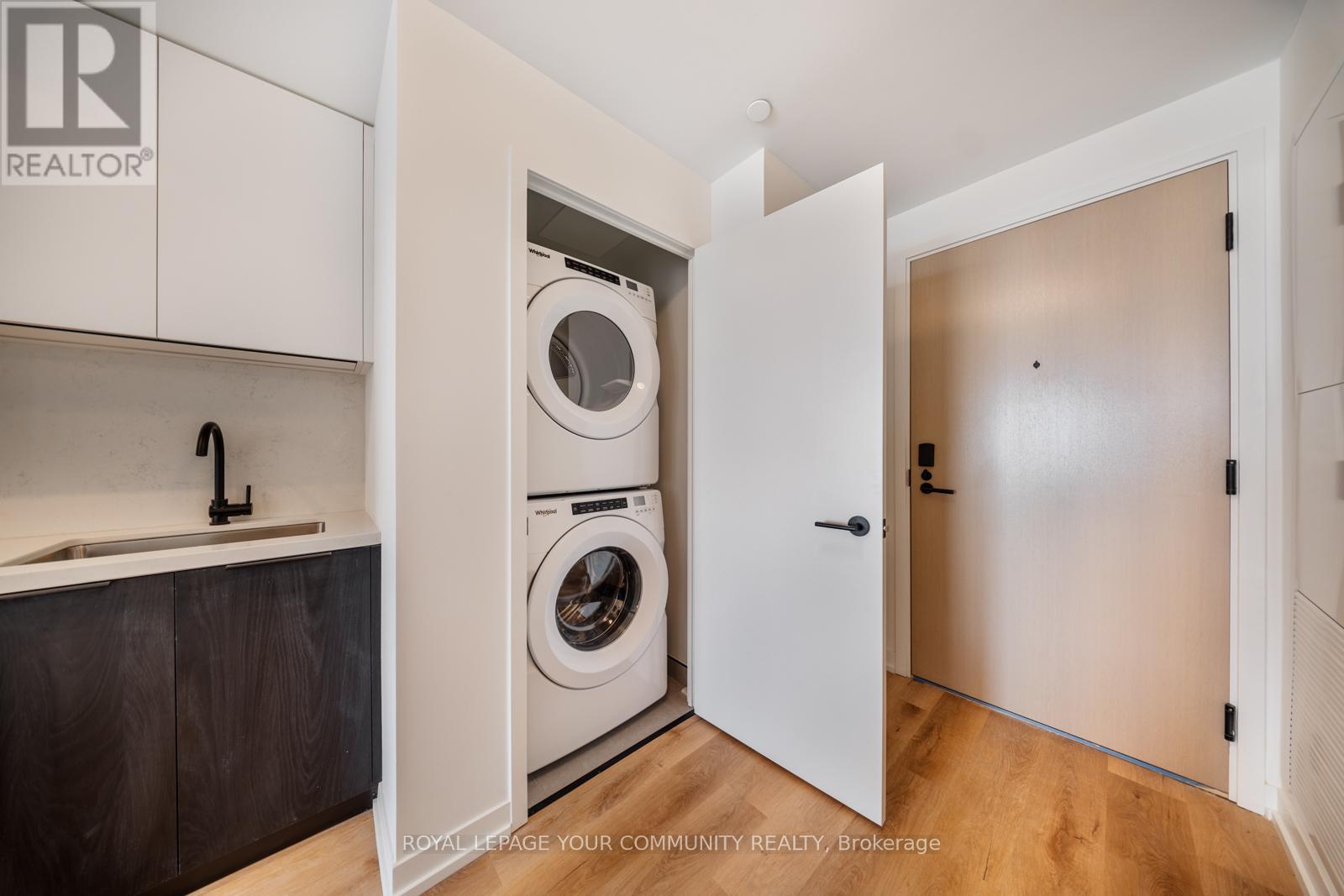 Photo 13 of 701 5 York Garden Way, Toronto ON