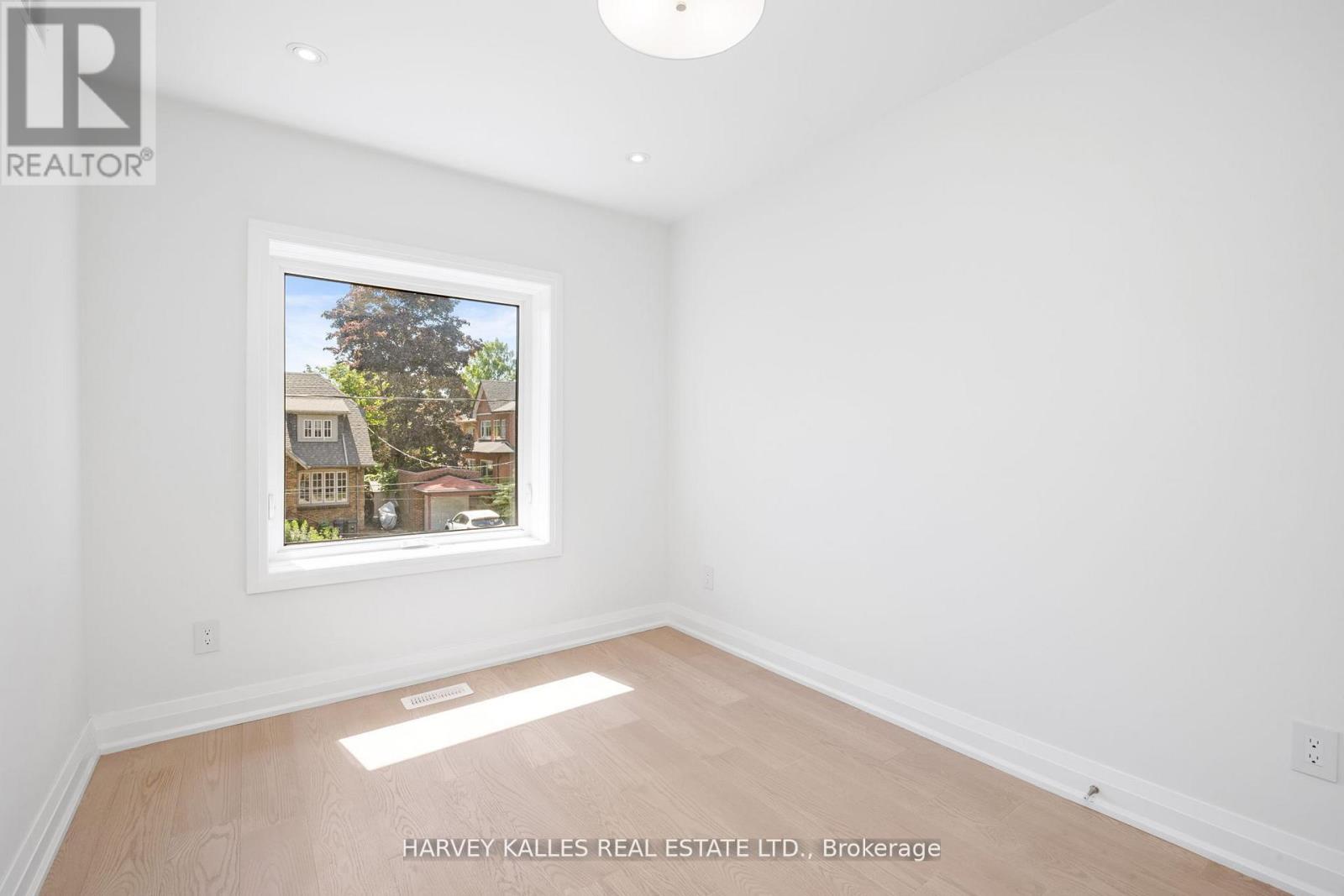 Photo 11 of 101 Clifton Road, Toronto ON