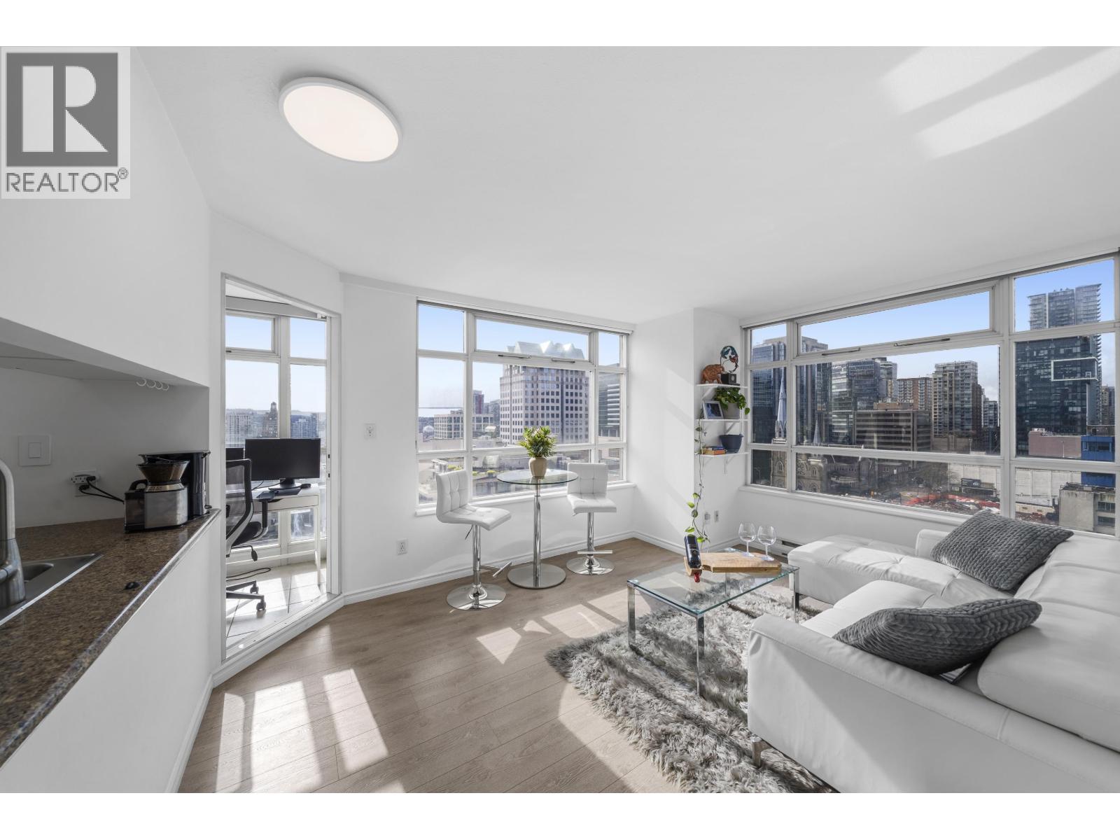 Photo 14 of 1709 438 Seymour Street, Vancouver BC