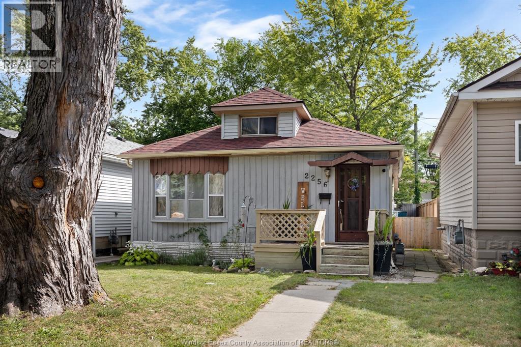 Photo 6 of 2256 Church, Windsor ON