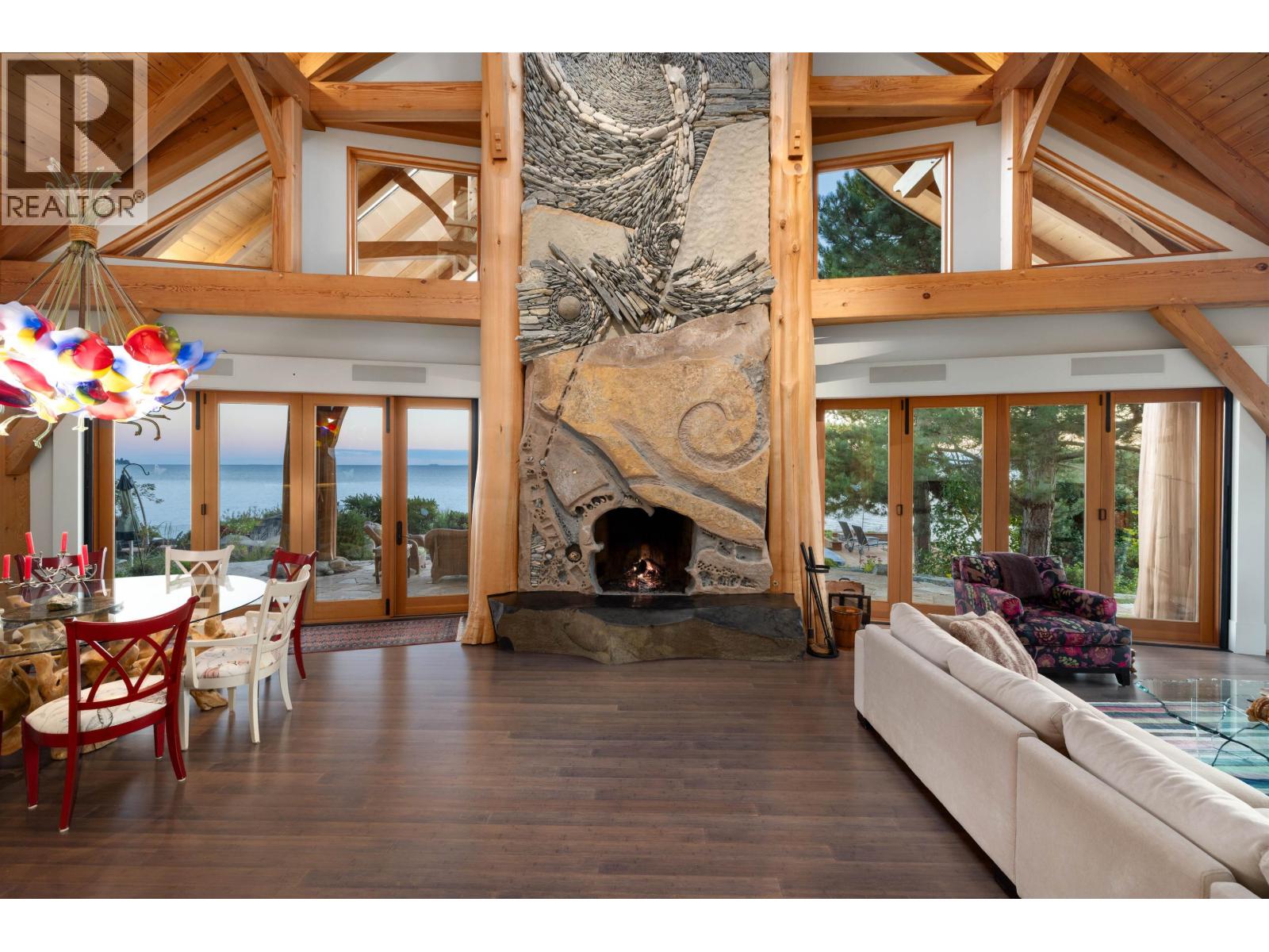 5871 SUNSHINE COAST HIGHWAY, Sechelt