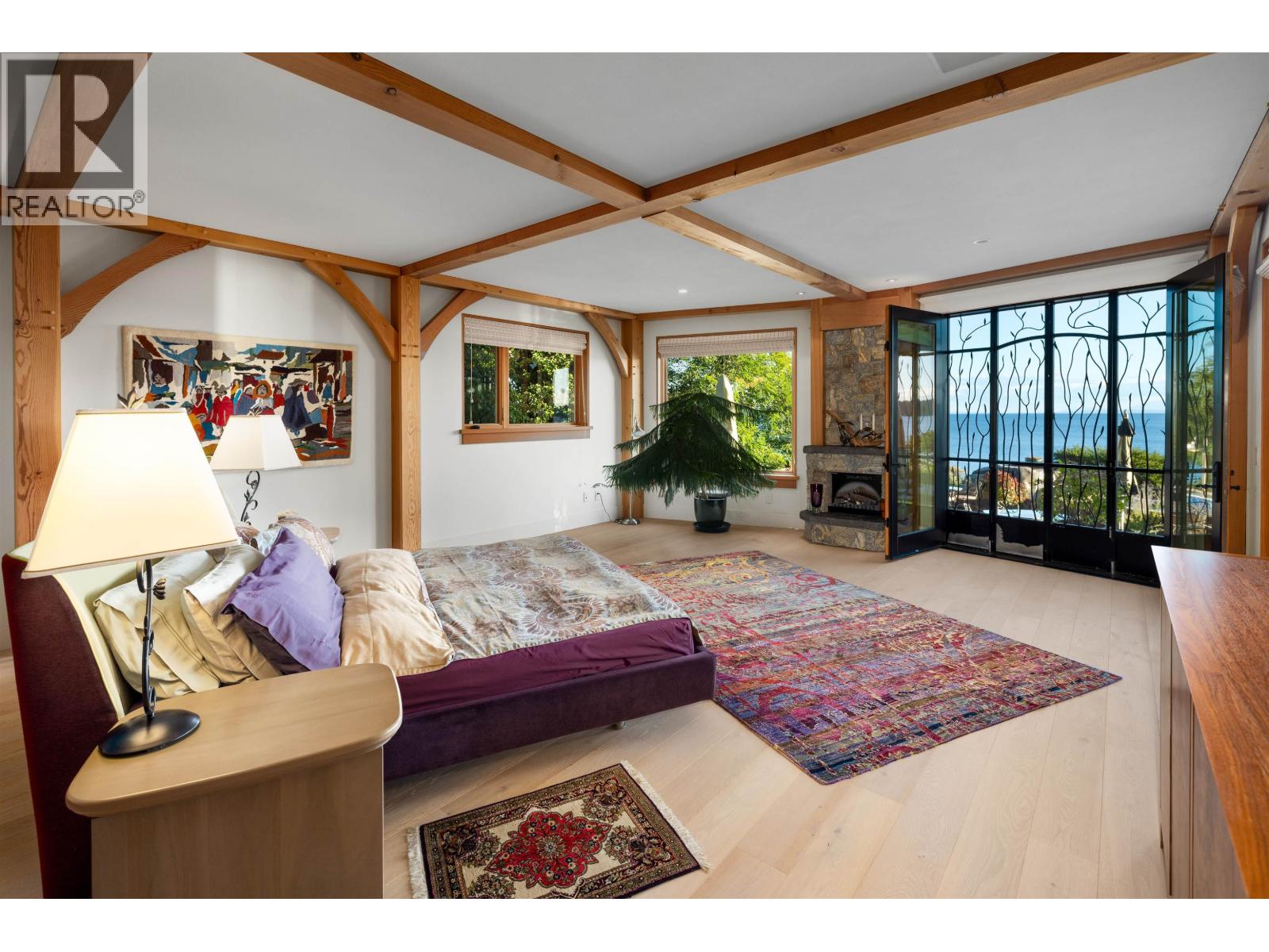 5871 SUNSHINE COAST HIGHWAY, Sechelt
