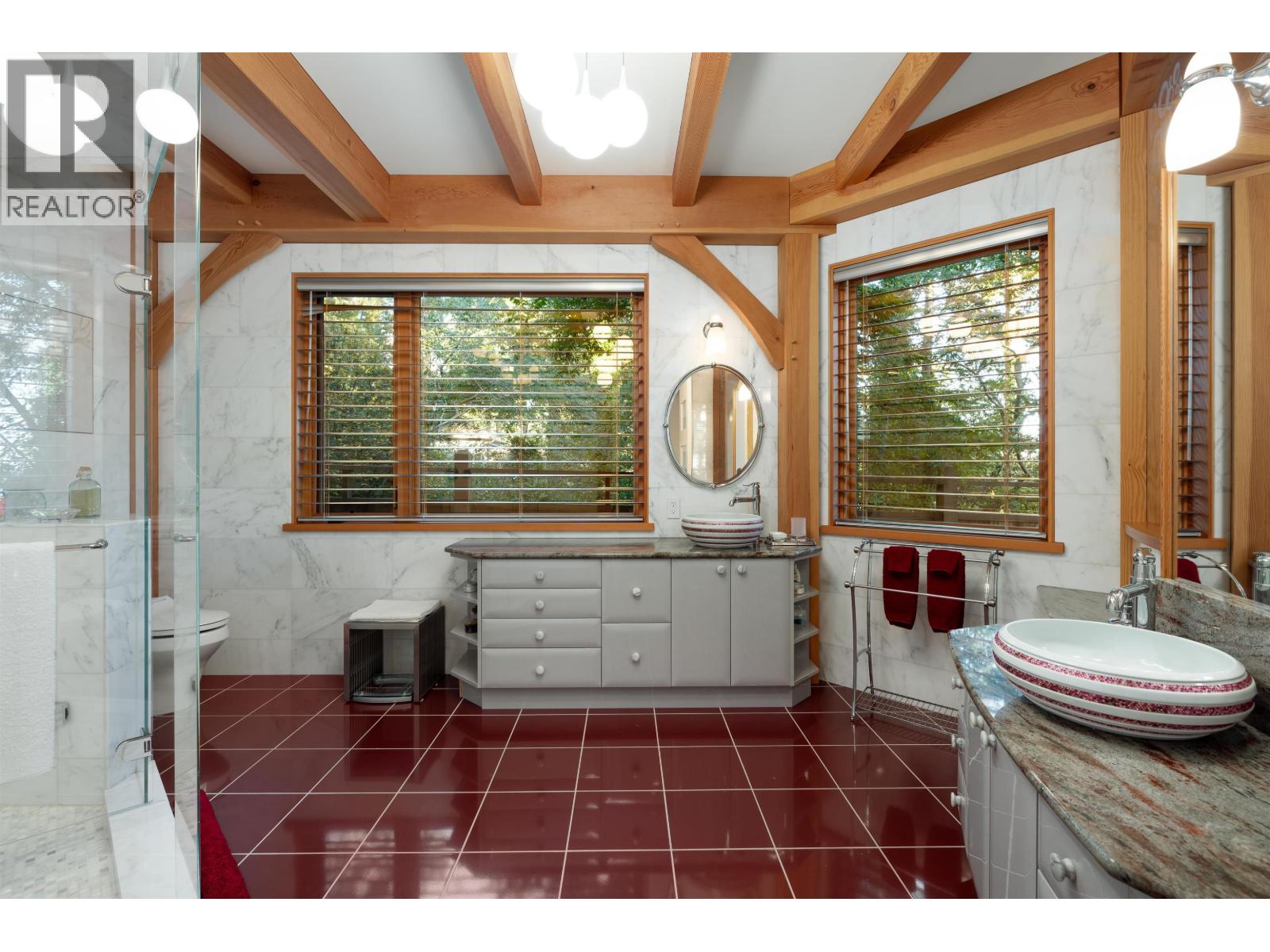 5871 SUNSHINE COAST HIGHWAY, Sechelt