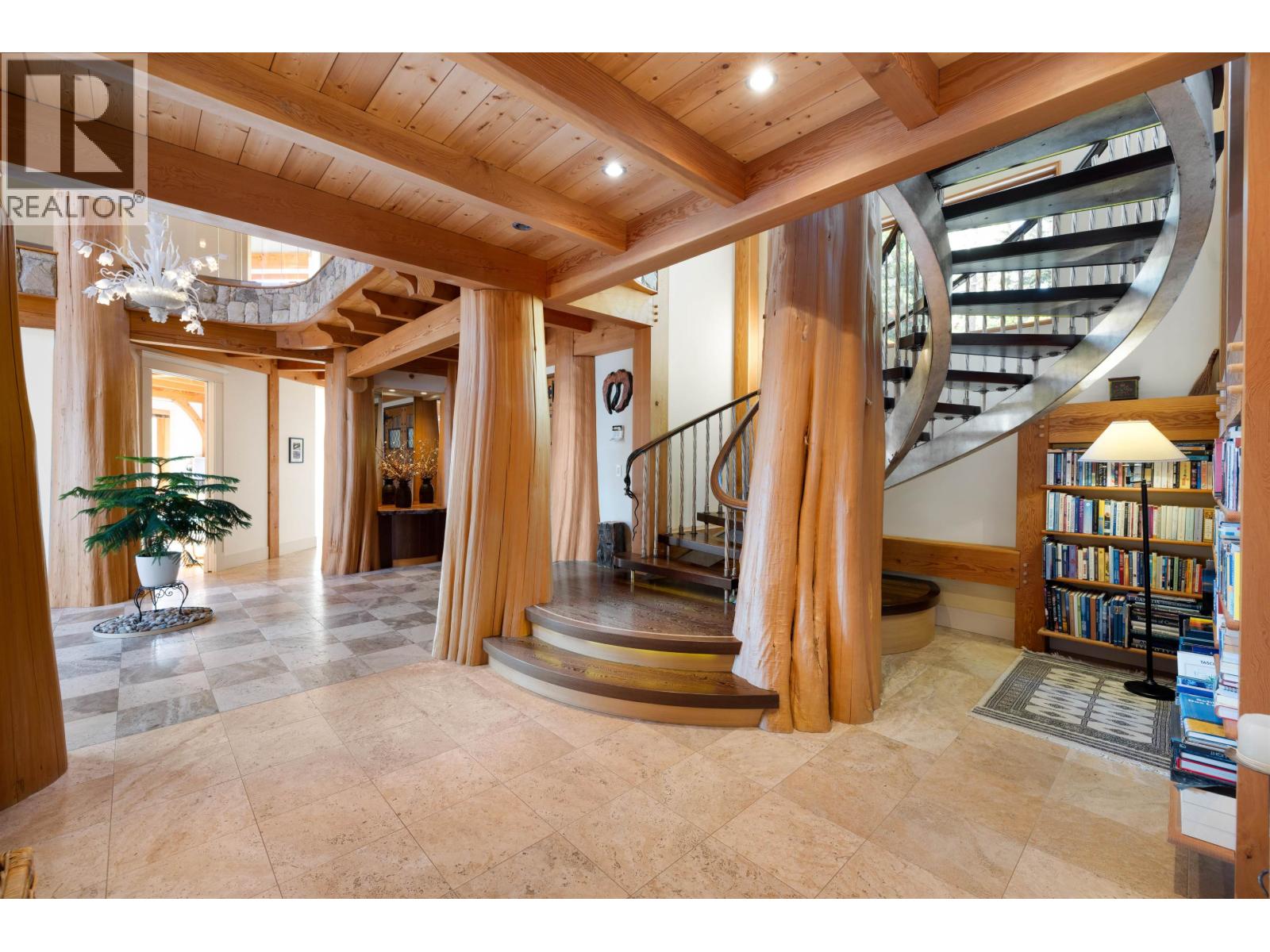 5871 SUNSHINE COAST HIGHWAY, Sechelt