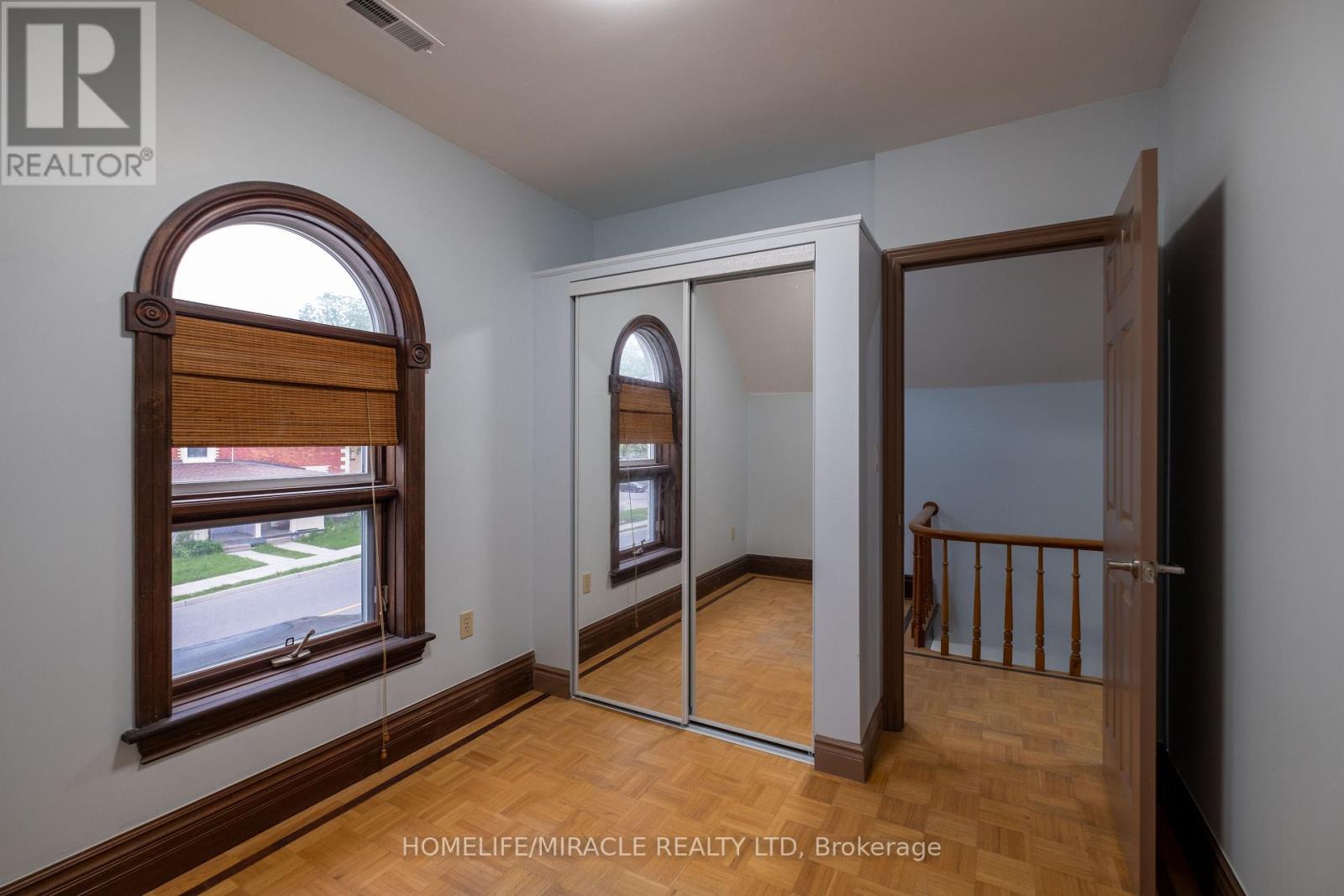 Photo 1 of 41 Park Hill Road, Cambridge ON