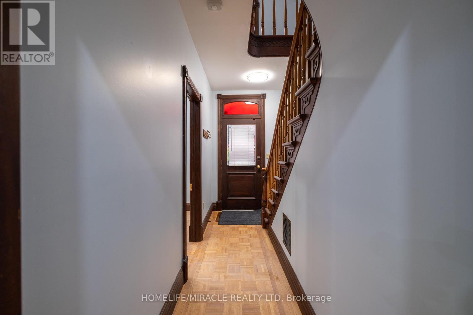Photo 7 of 41 Park Hill Road, Cambridge ON