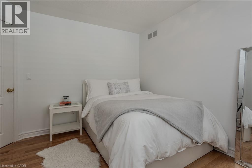 Photo 41 of 56 Farris Avenue, St Catharines ON
