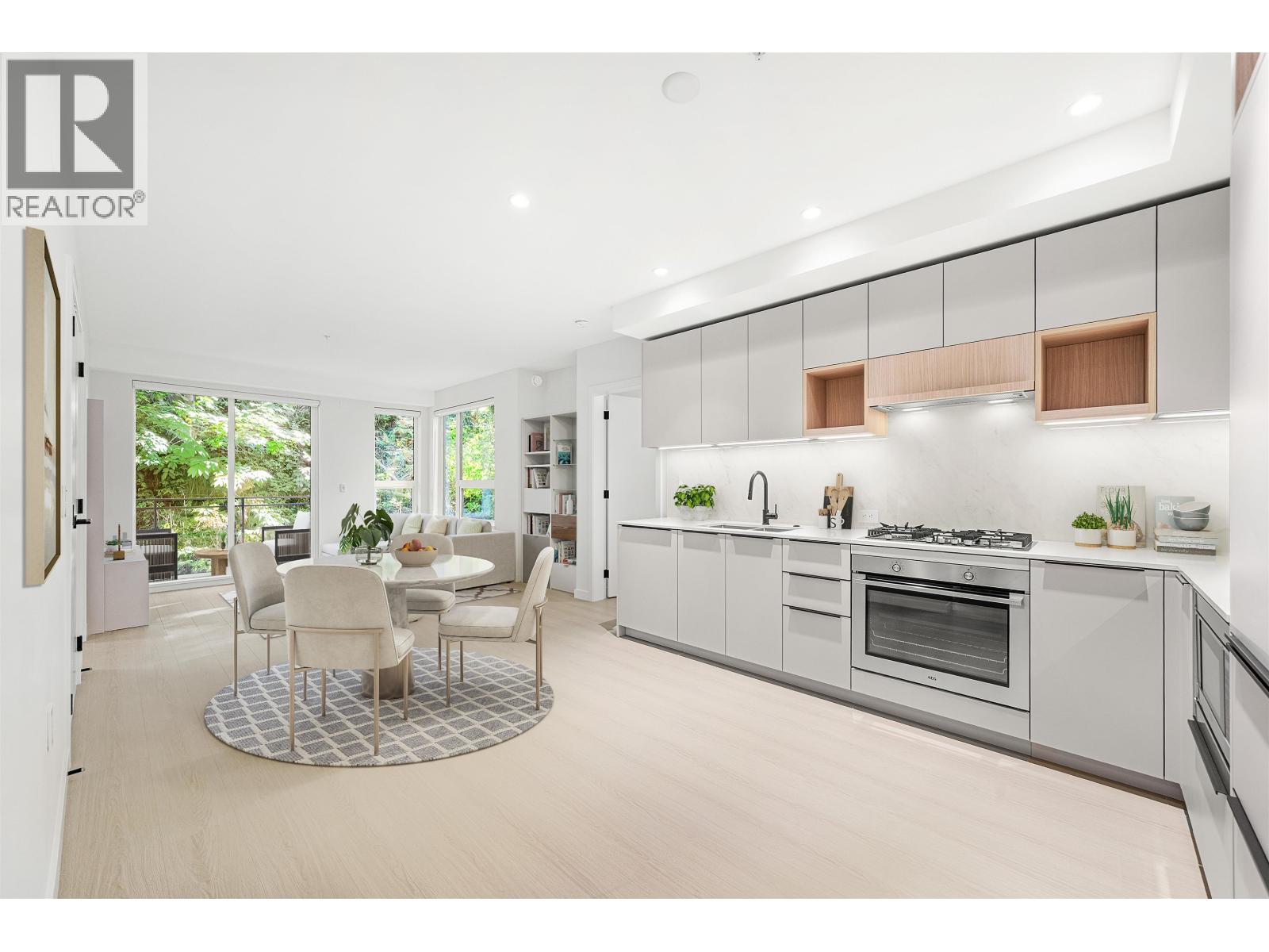Photo 10 of 303 2015 St Johns Street, Port Moody BC