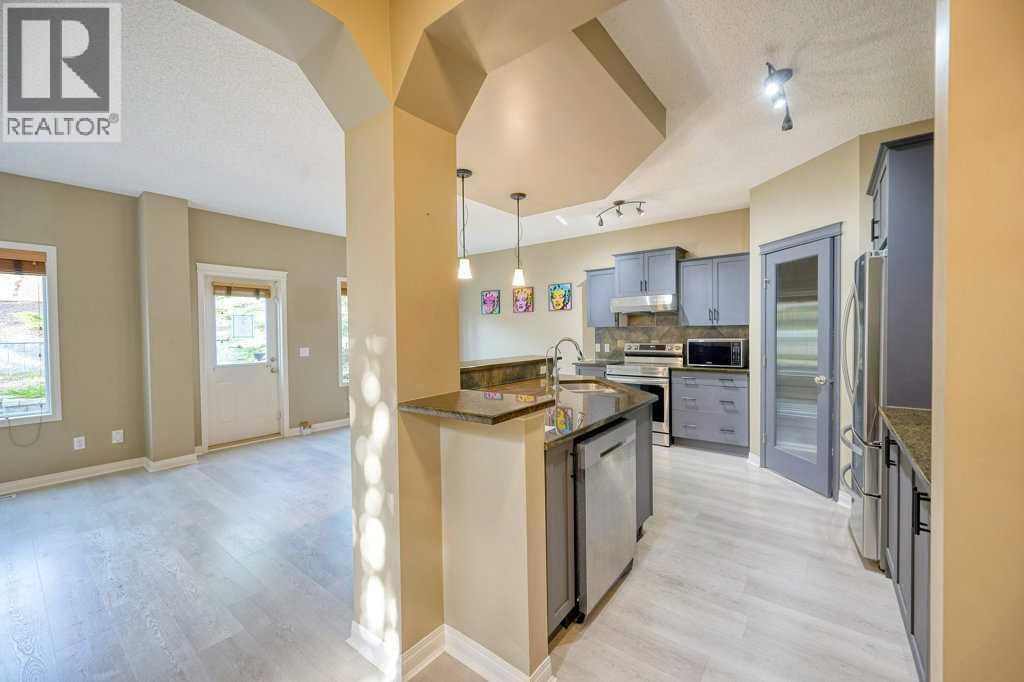 Photo 4 of 34 Aspen Stone Mews Sw, Calgary AB