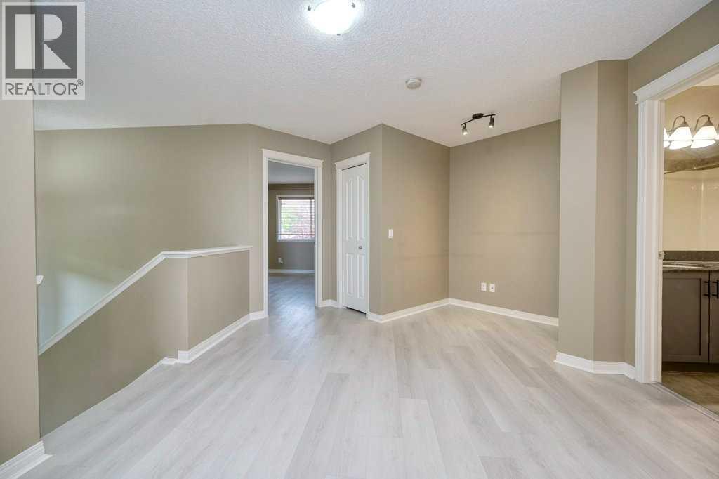 Photo 27 of 34 Aspen Stone Mews Sw, Calgary AB