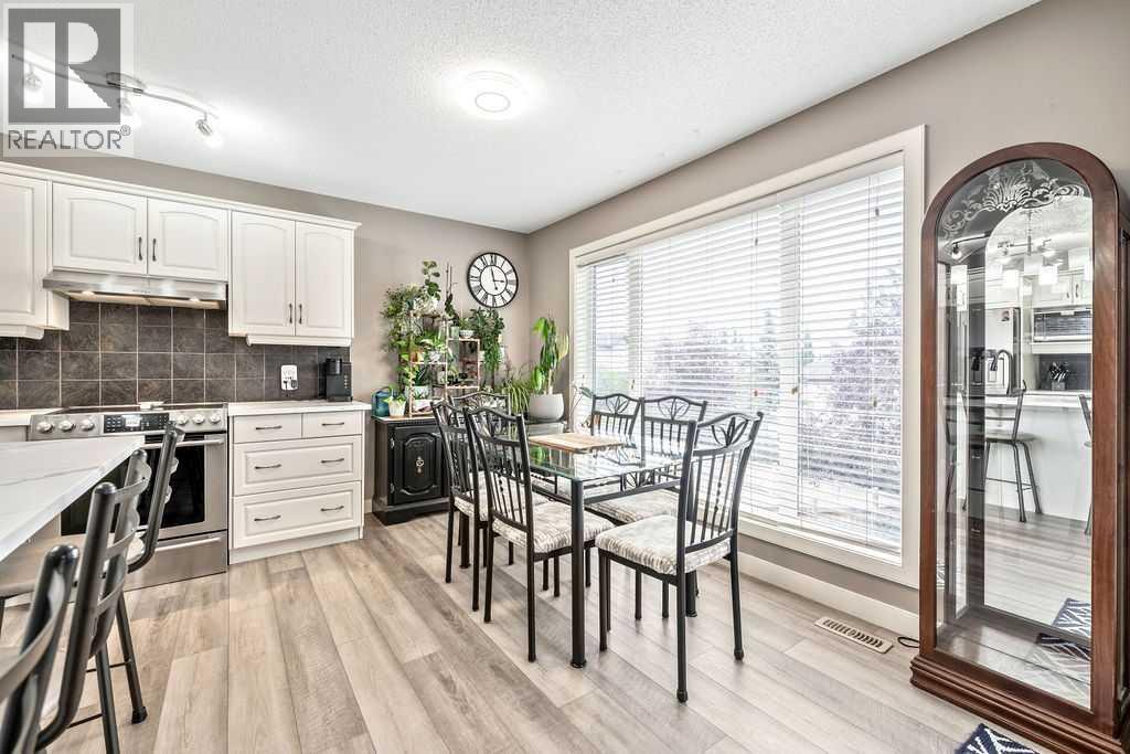 Single Family House for Sale in  Sherwood Rise NW Sherwood Calgary 