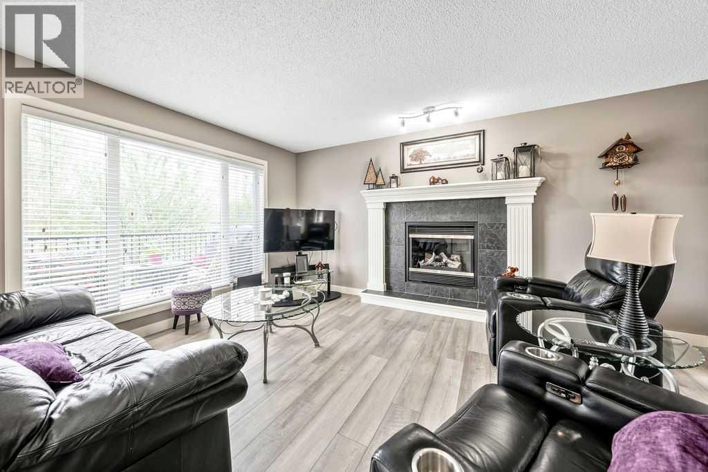 Single Family House for Sale in  Sherwood Rise NW Sherwood Calgary 