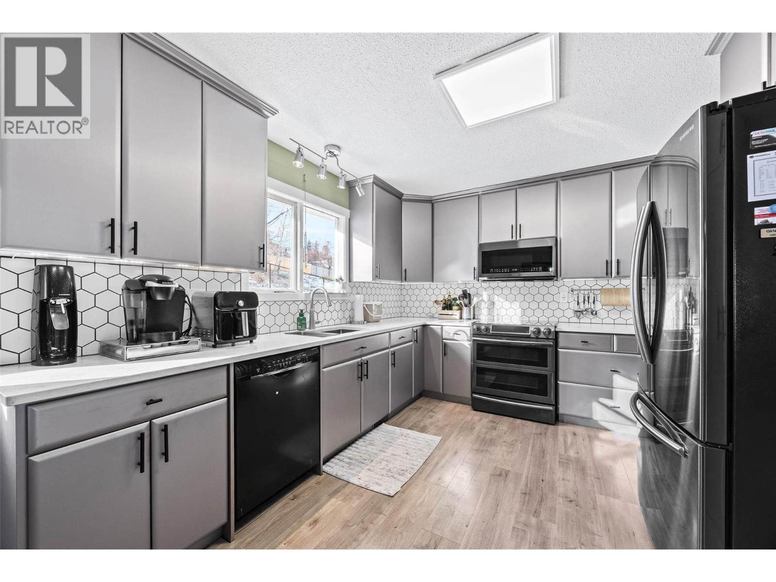 Photo 9 of 1289 Foxwood Lane, Kamloops BC