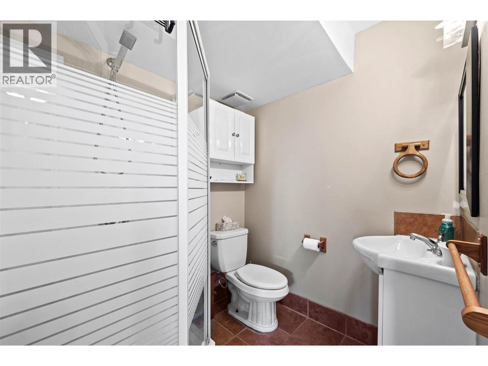 Photo 3 of 1289 Foxwood Lane, Kamloops BC