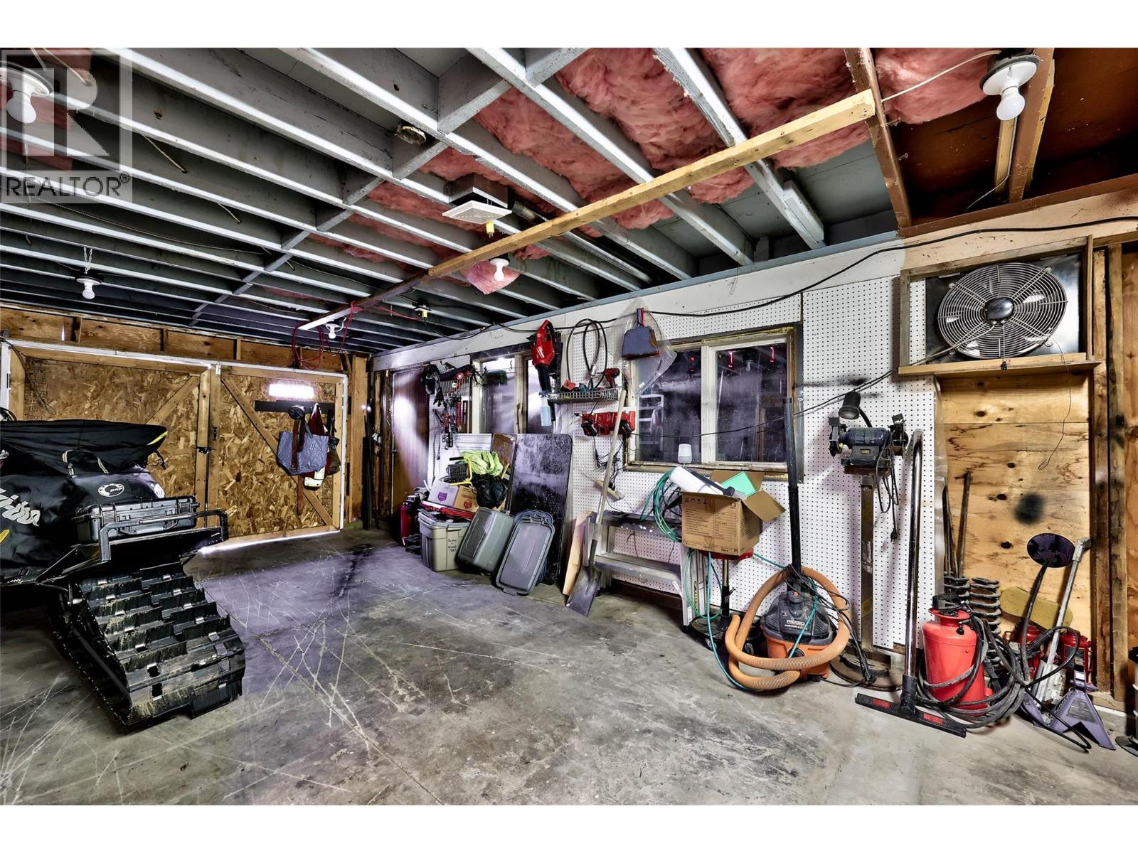 Photo 7 of 1289 Foxwood Lane, Kamloops BC