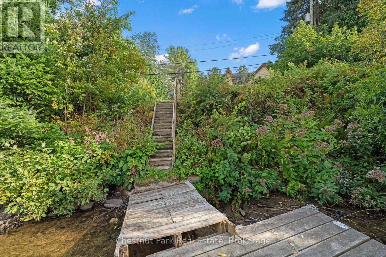Photo 17 of 70 Beaumont Drive, Bracebridge ON