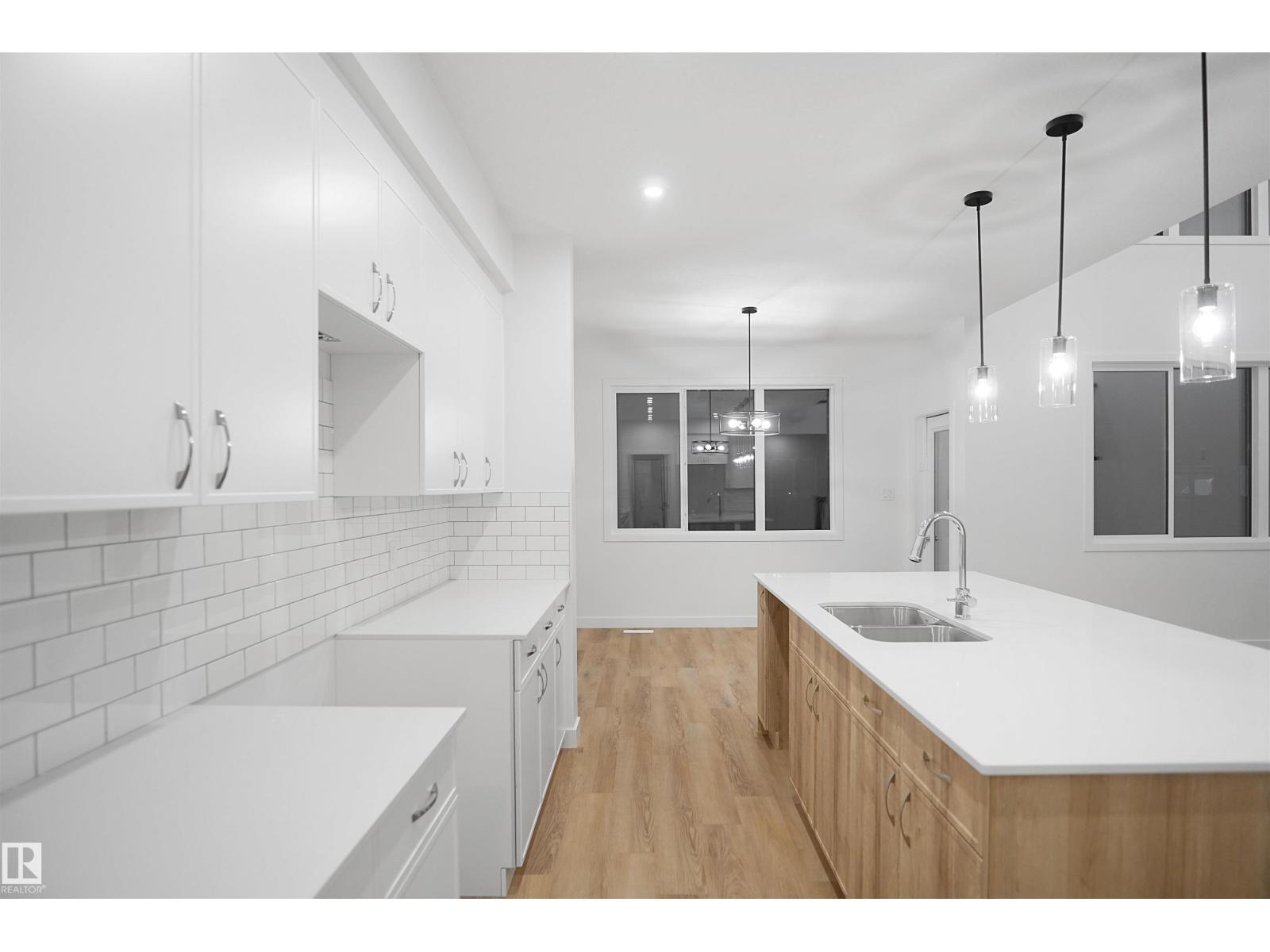 Photo 22 of 20608 27 Av Nw, Edmonton AB