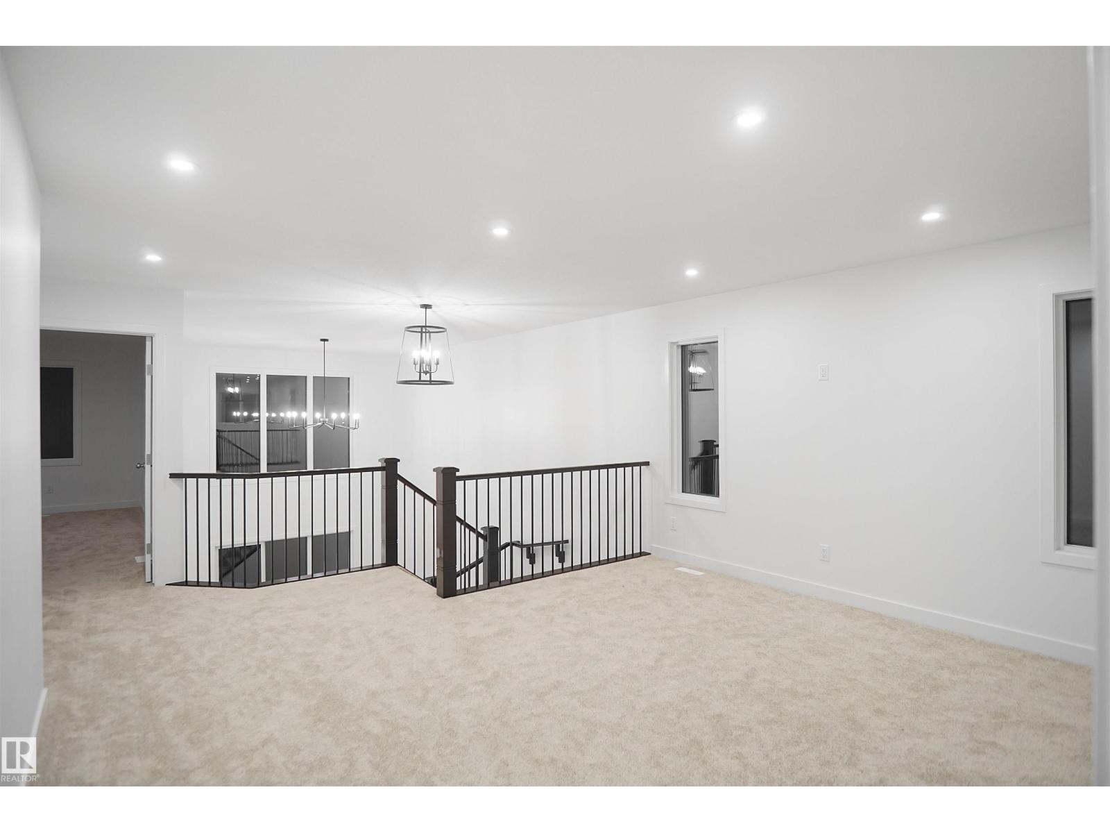Photo 33 of 20608 27 Av Nw, Edmonton AB