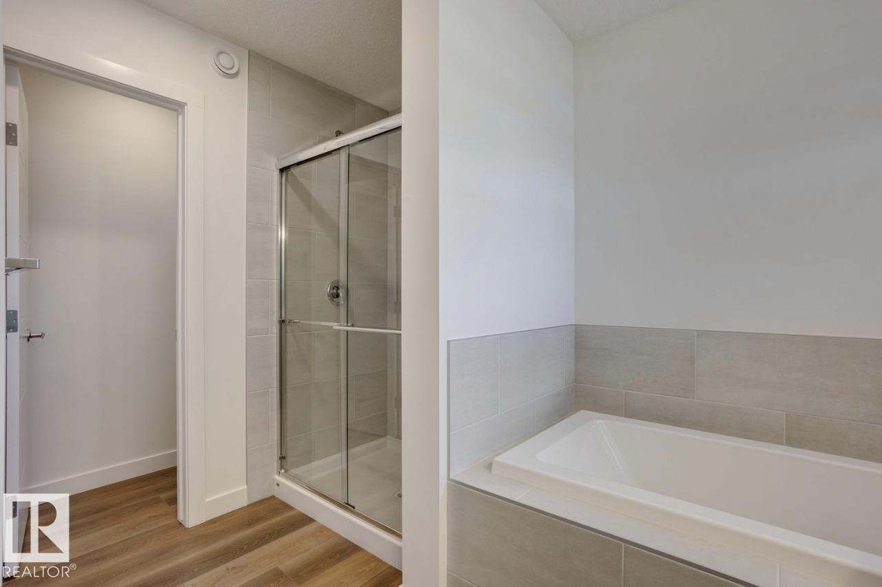 Photo 6 of 19019 20 Av Nw, Edmonton AB