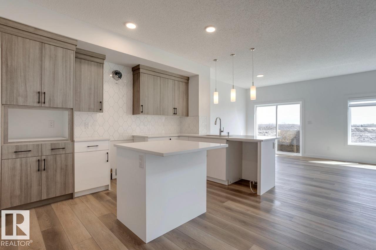 Photo 28 of 19019 20 Av Nw, Edmonton AB