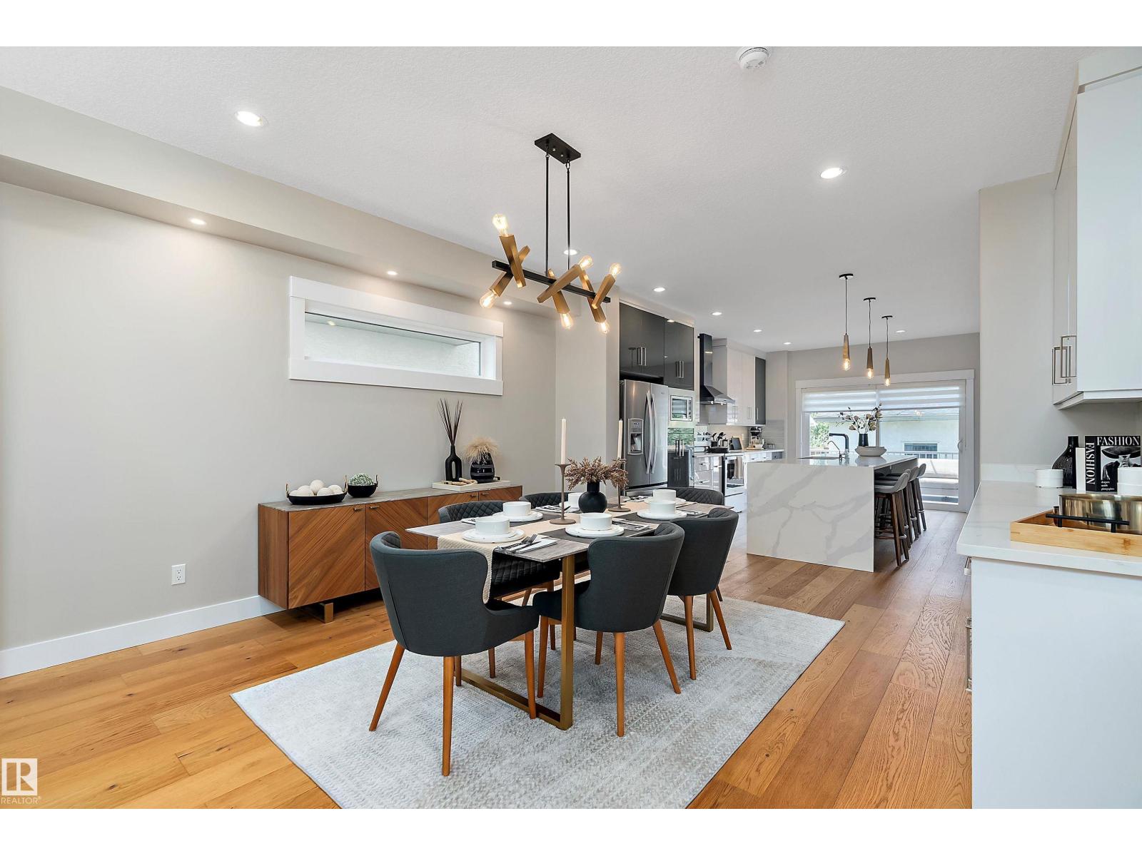 Photo 12 of 8422 117 St Nw, Edmonton AB