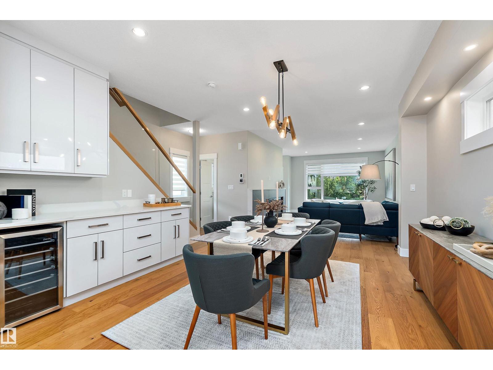 Photo 13 of 8422 117 St Nw, Edmonton AB