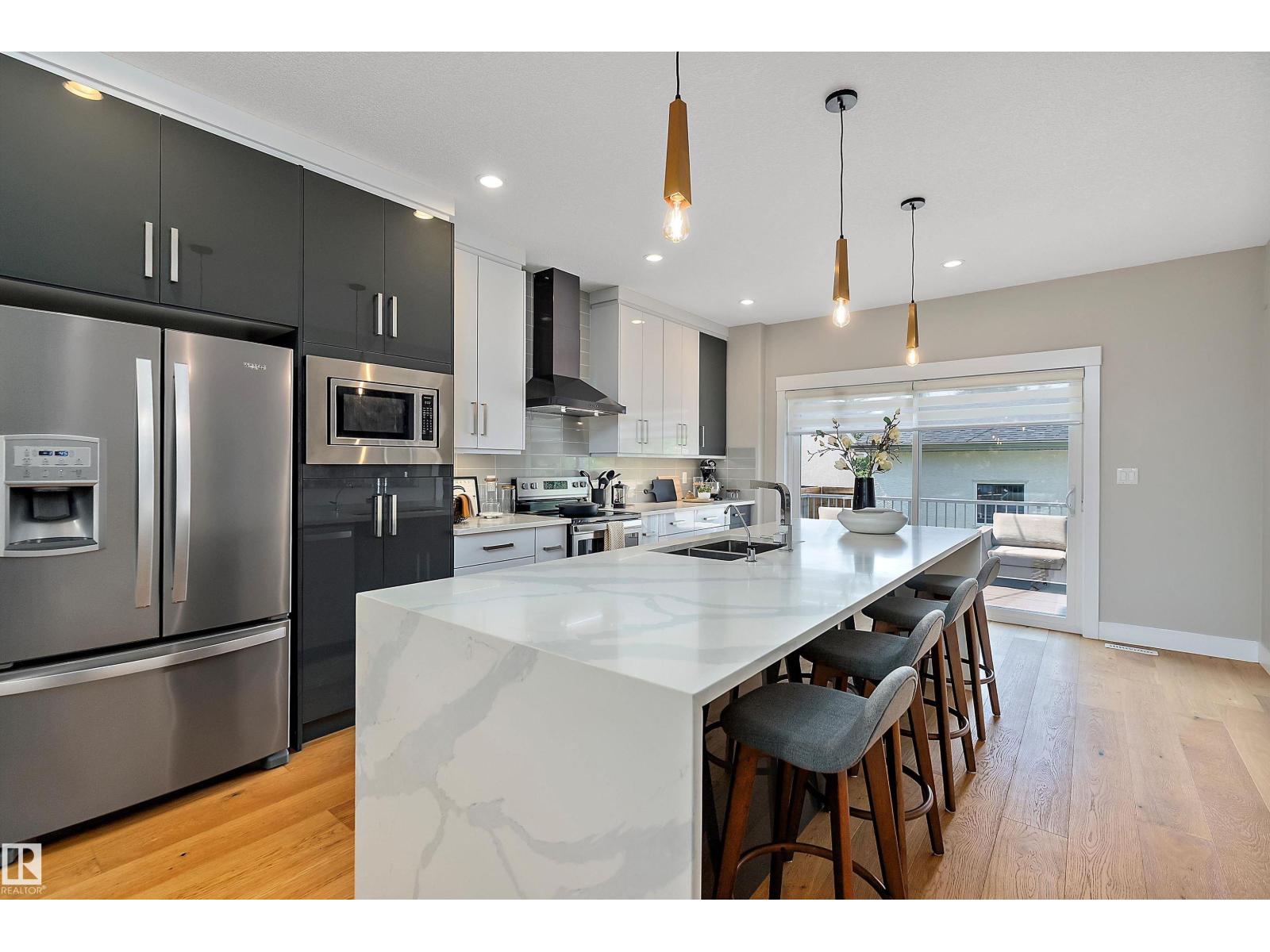 Photo 15 of 8422 117 St Nw, Edmonton AB