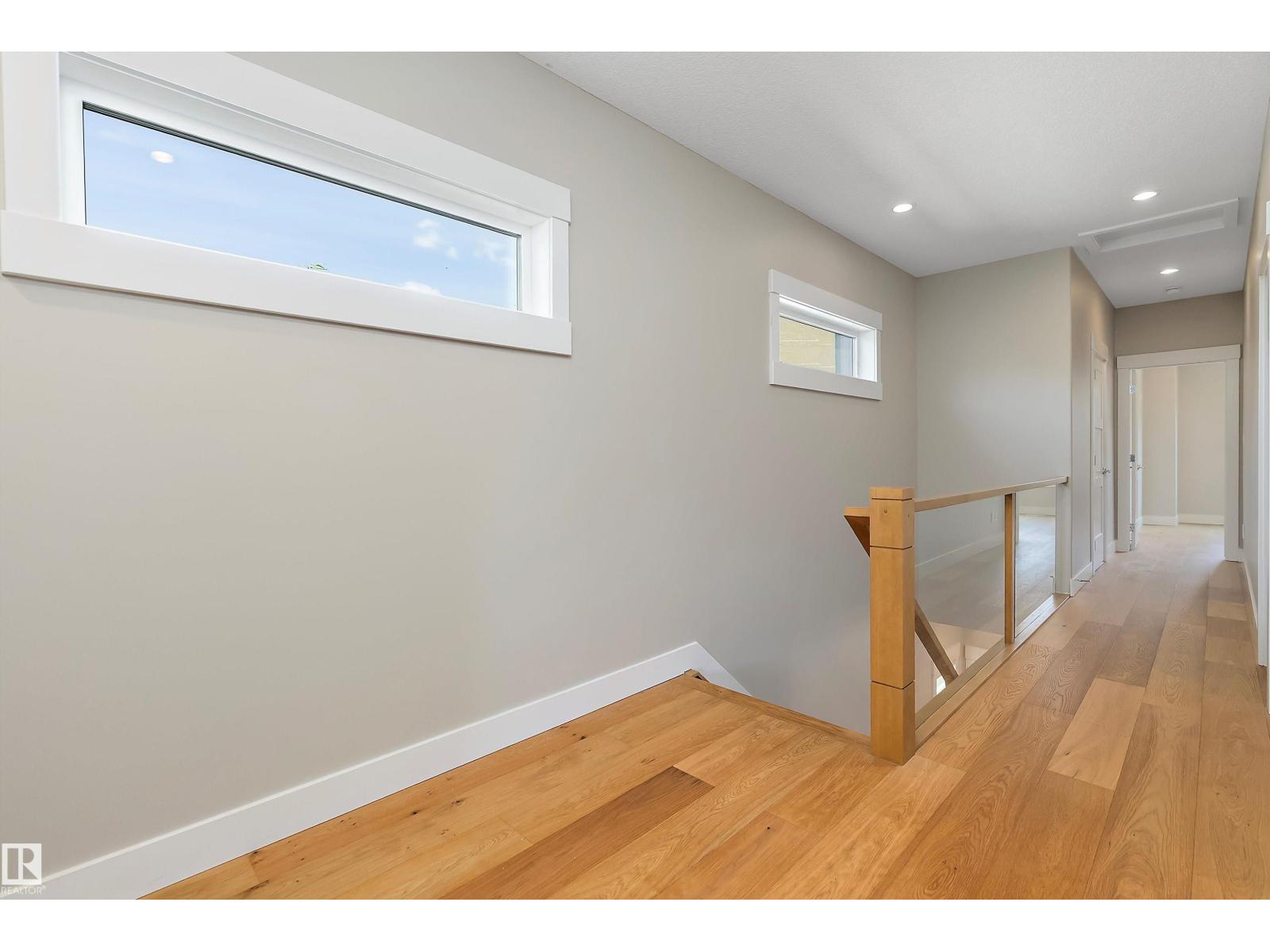 Photo 23 of 8422 117 St Nw, Edmonton AB