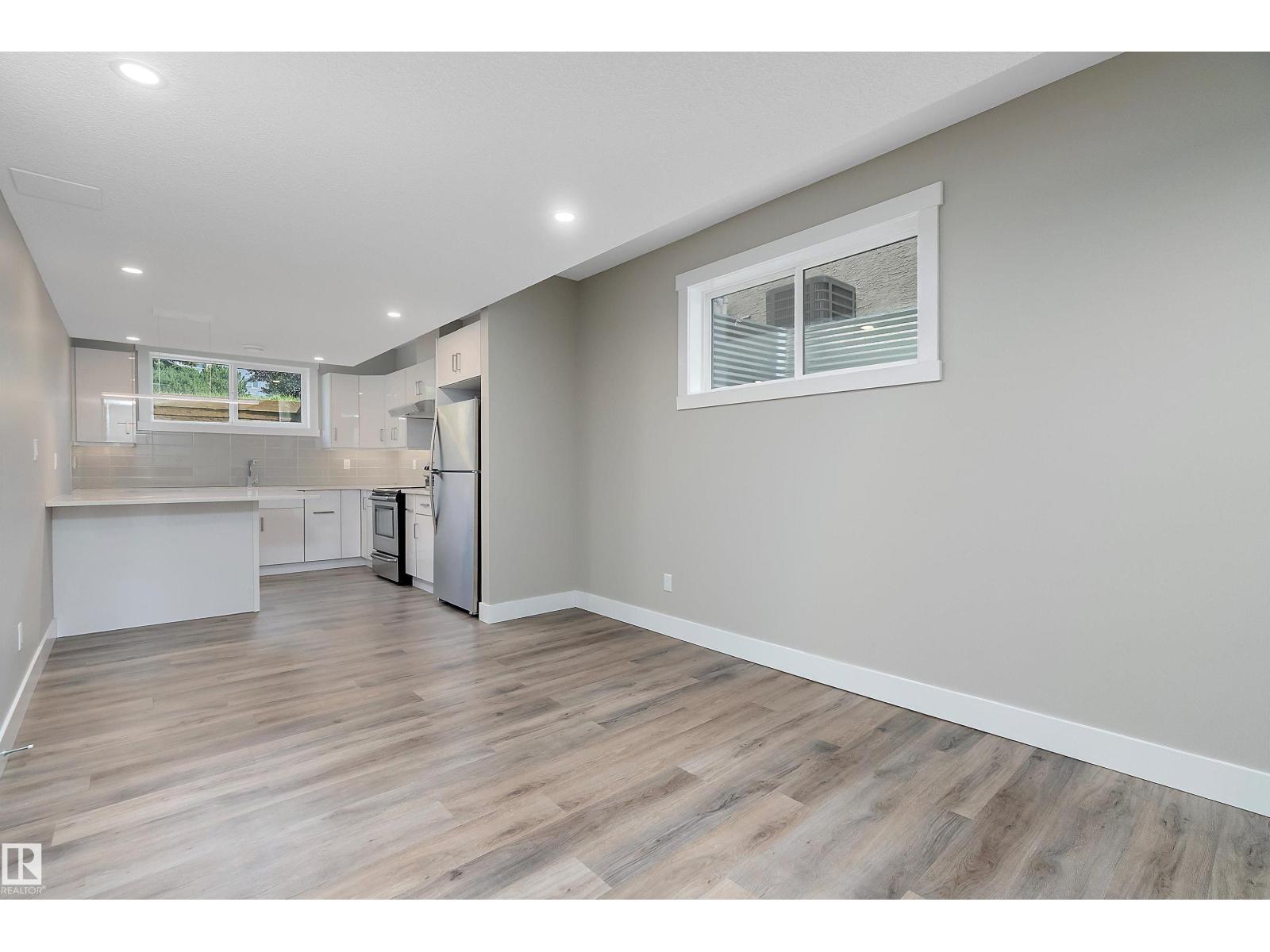 Photo 44 of 8422 117 St Nw, Edmonton AB