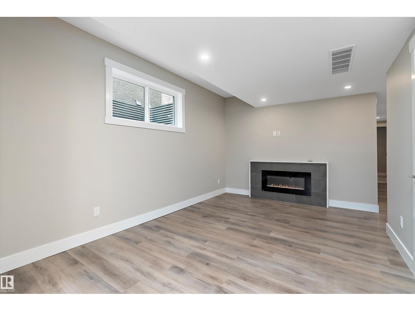 Photo 46 of 8422 117 St Nw, Edmonton AB