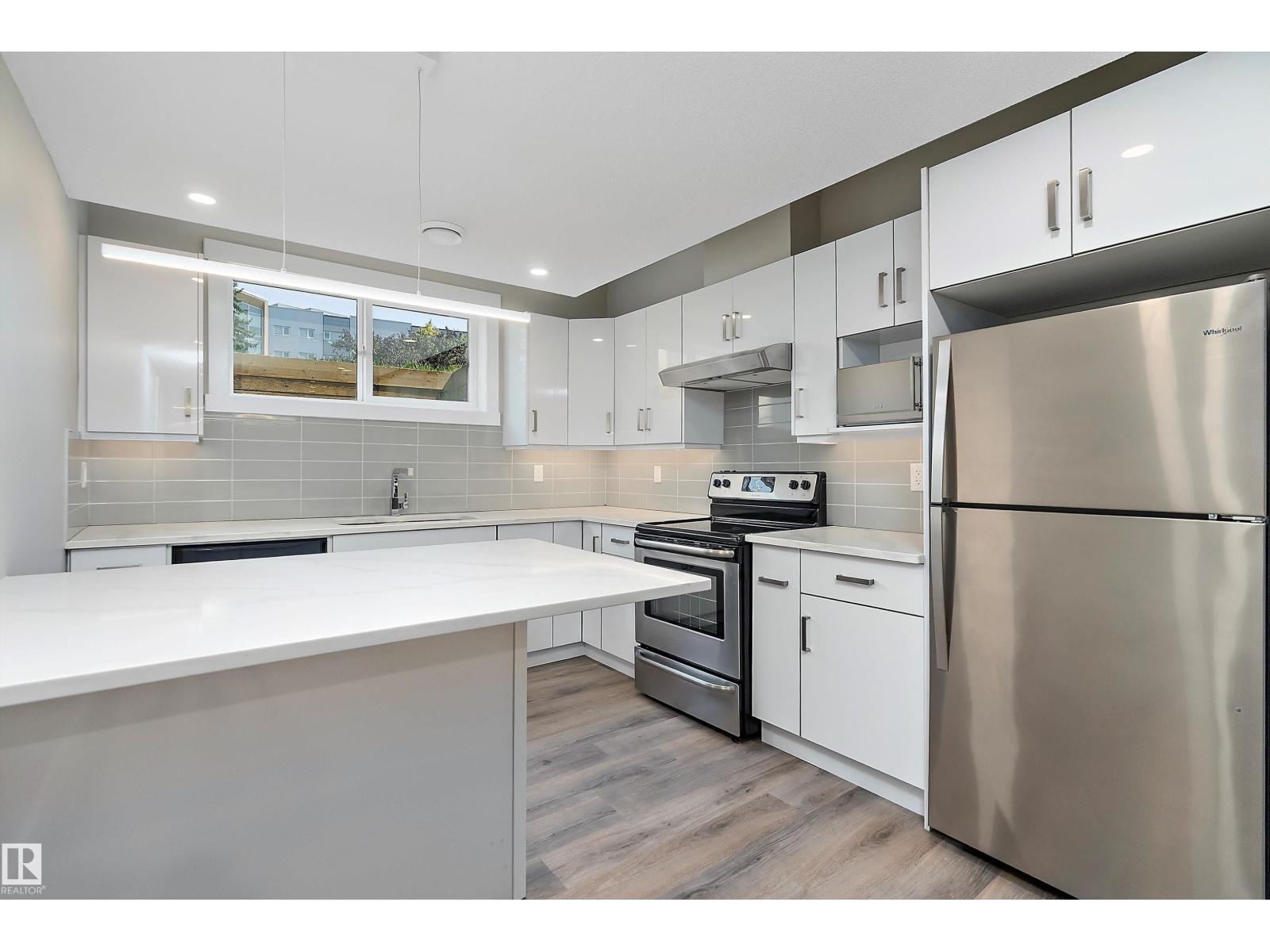 Photo 48 of 8422 117 St Nw, Edmonton AB