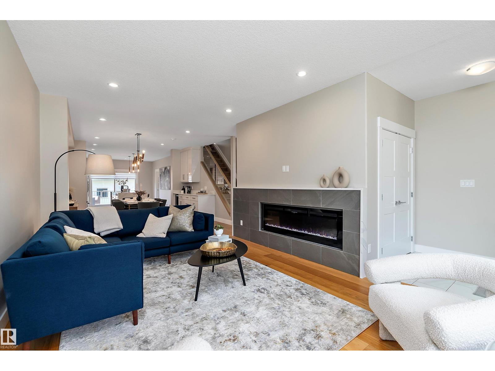 Photo 5 of 8422 117 St Nw, Edmonton AB