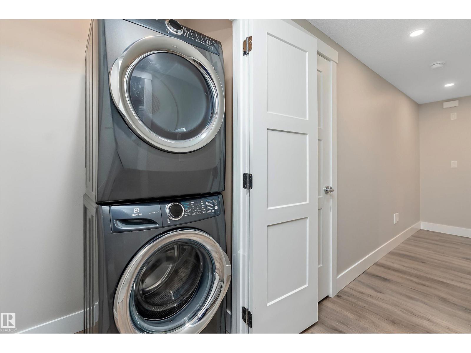 Photo 55 of 8422 117 St Nw, Edmonton AB