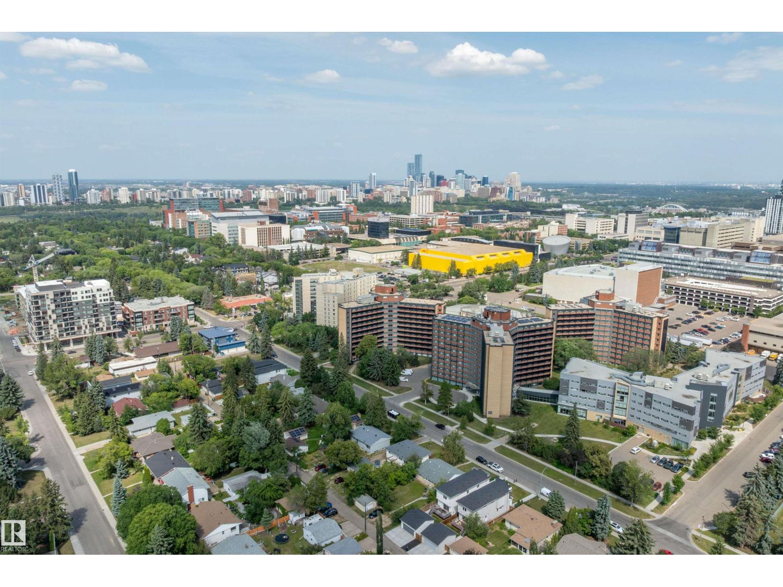 Photo 74 of 8422 117 St Nw, Edmonton AB