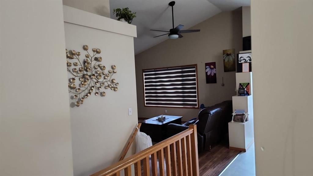 Photo 3 of 211 Eaglemere Drive, Winnipeg MB