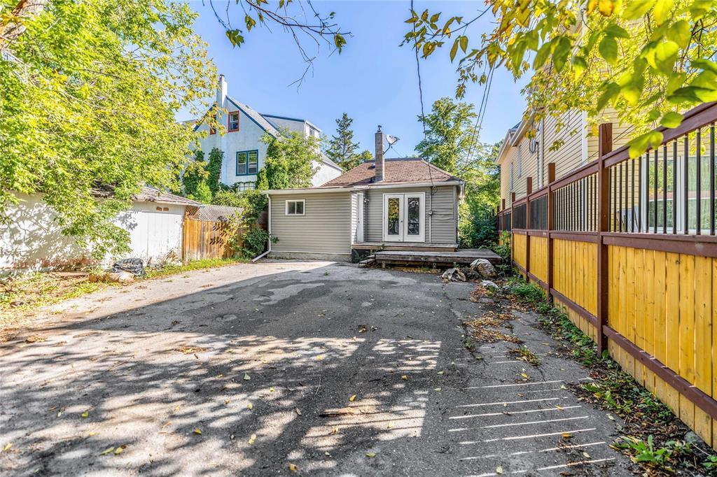 Photo 13 of 119 Lewis Street, Winnipeg MB
