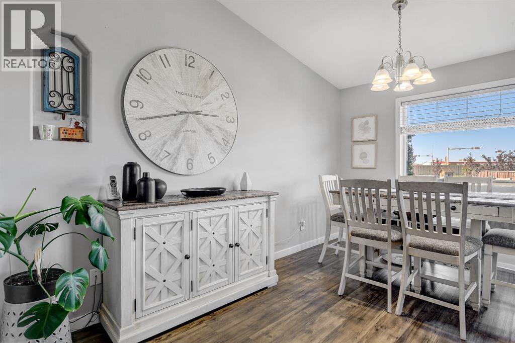 Photo 4 of 10754 75 Avenue, Grande Prairie AB