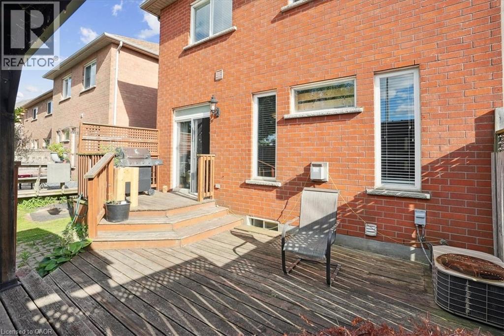 Photo 10 of 70 Moore Crescent, Ancaster ON