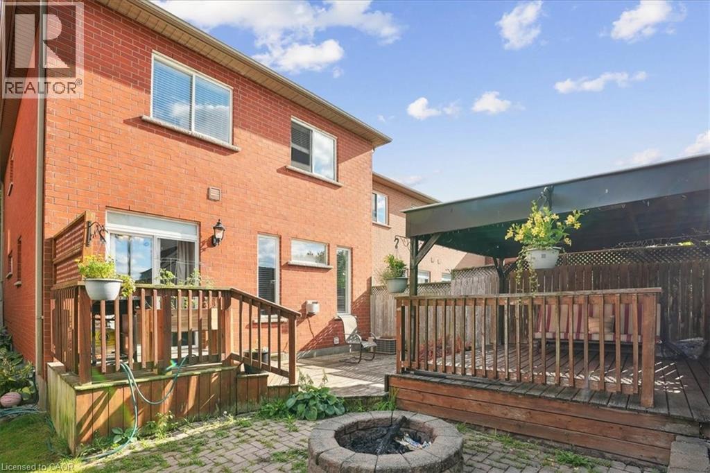 Photo 18 of 70 Moore Crescent, Ancaster ON