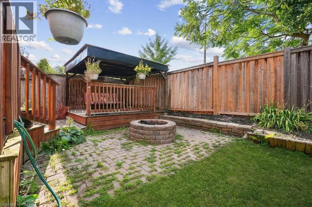 Photo 34 of 70 Moore Crescent, Ancaster ON