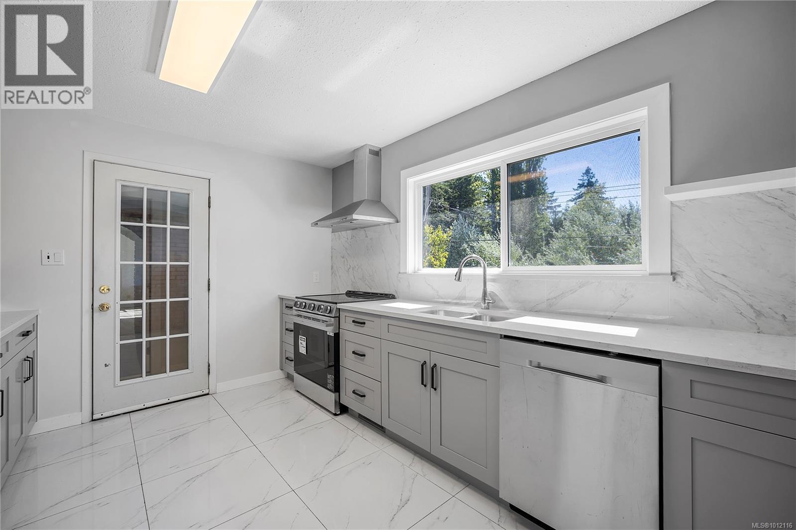 Photo 55 of 1416 White St, Nanaimo BC