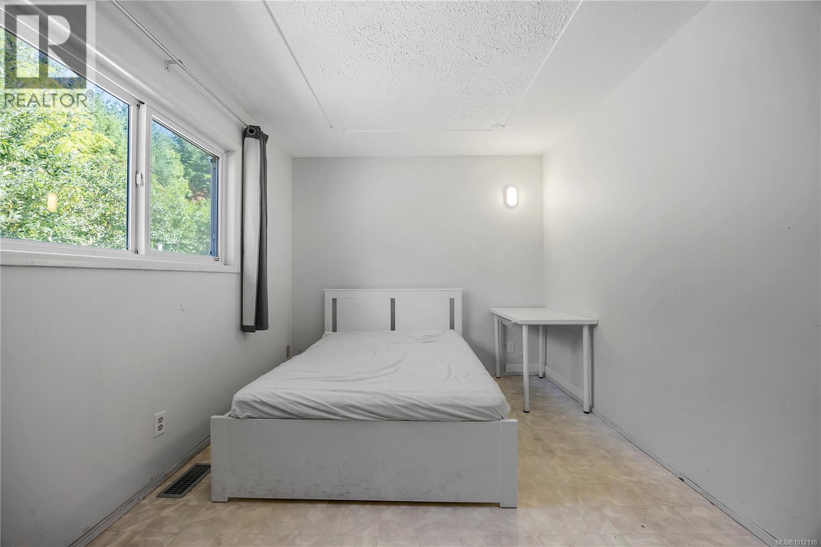 Photo 23 of 1416 White St, Nanaimo BC
