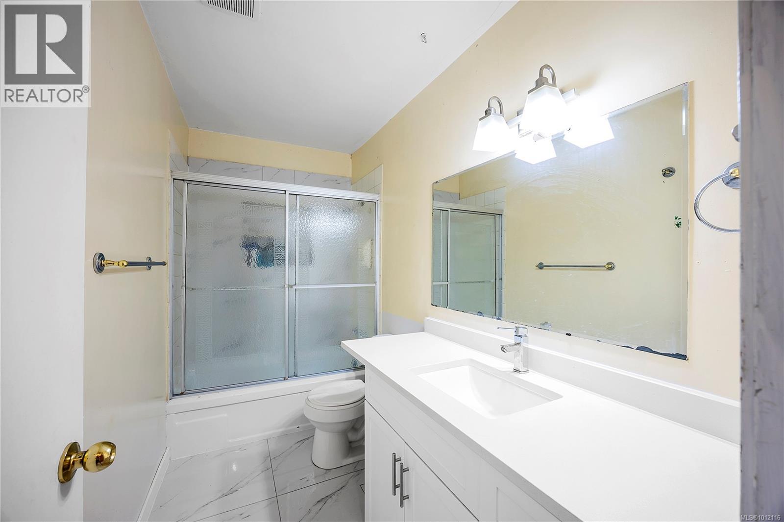 Photo 16 of 1416 White St, Nanaimo BC