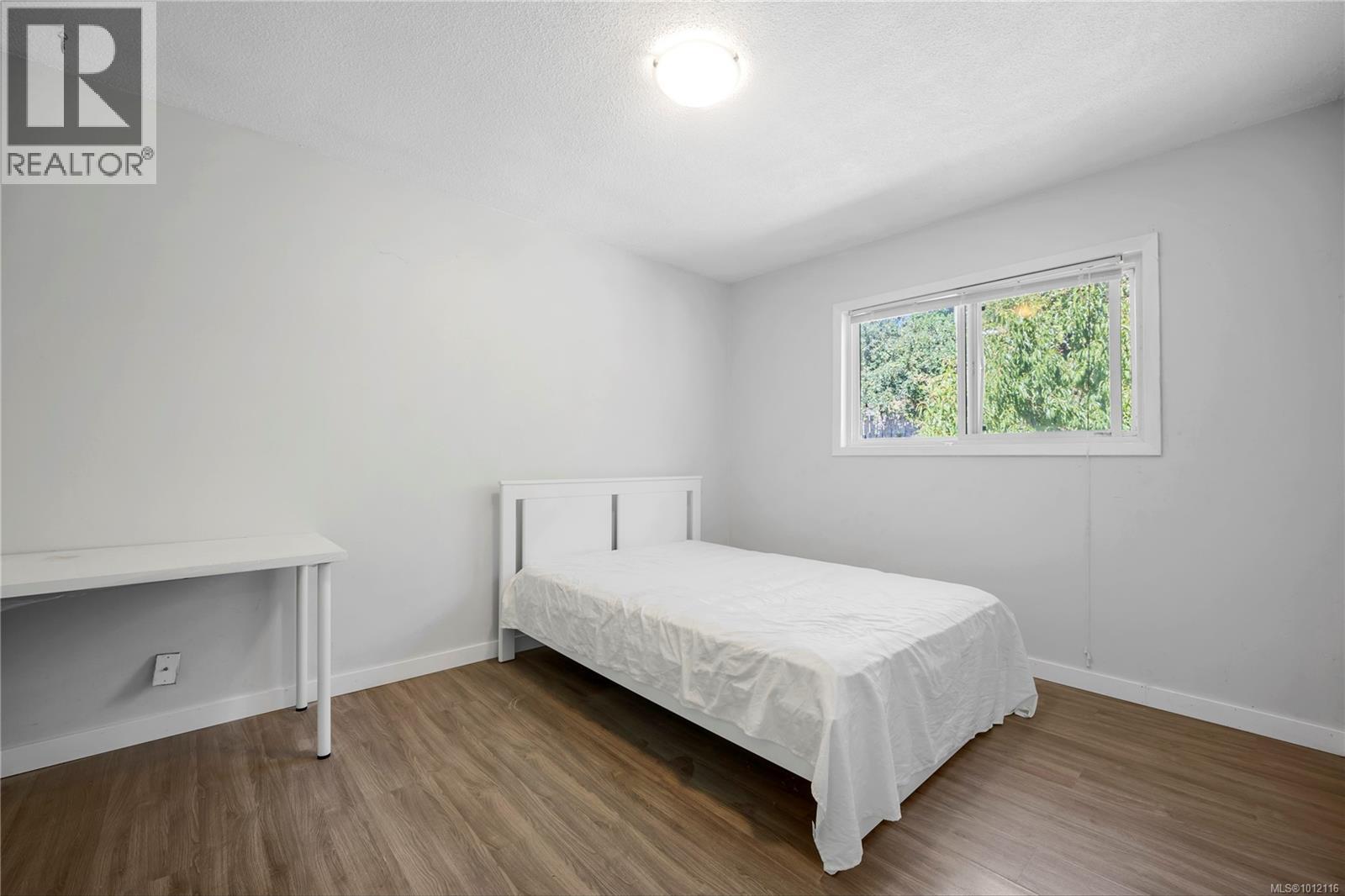Photo 2 of 1416 White St, Nanaimo BC