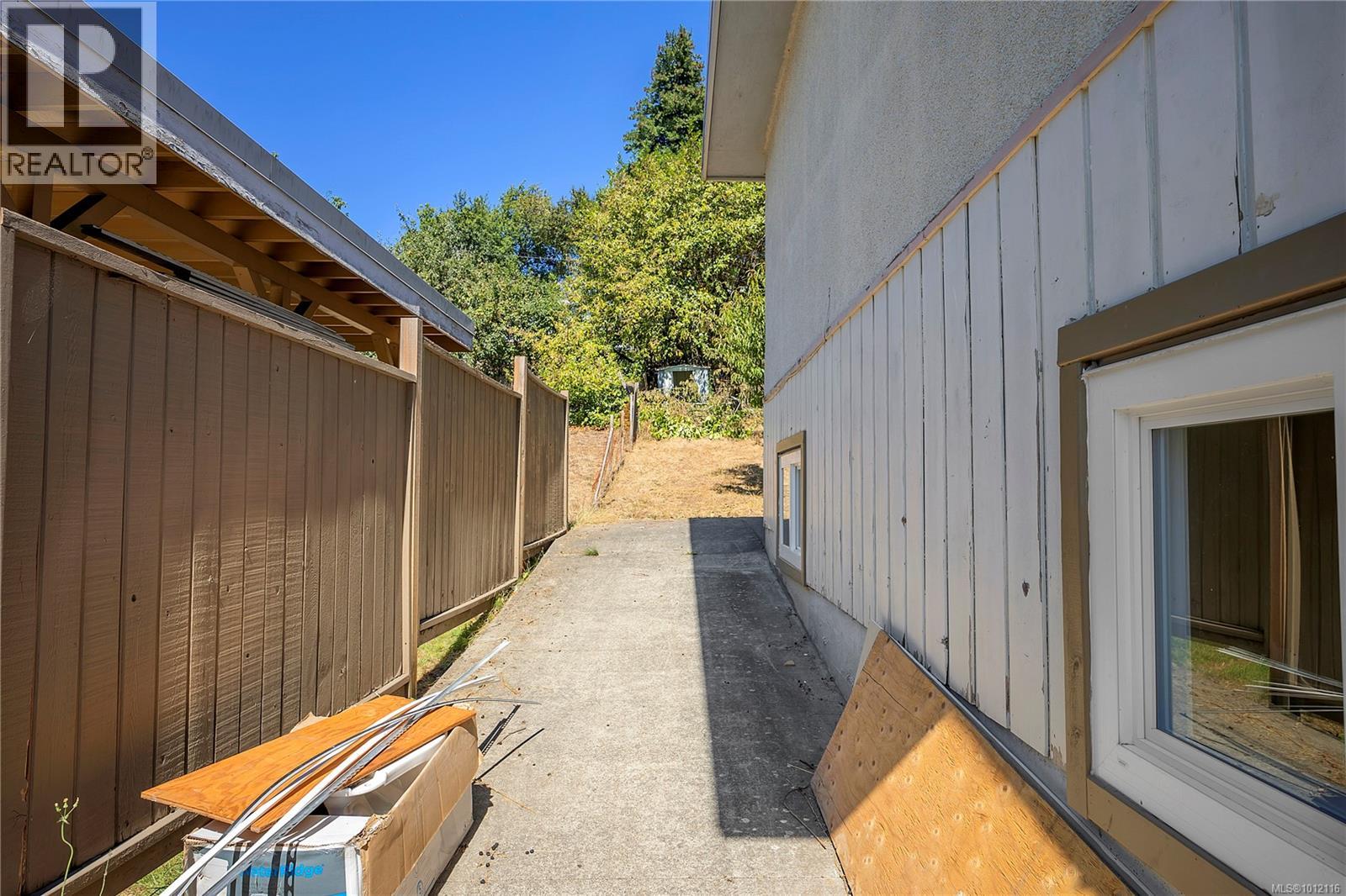 Photo 29 of 1416 White St, Nanaimo BC