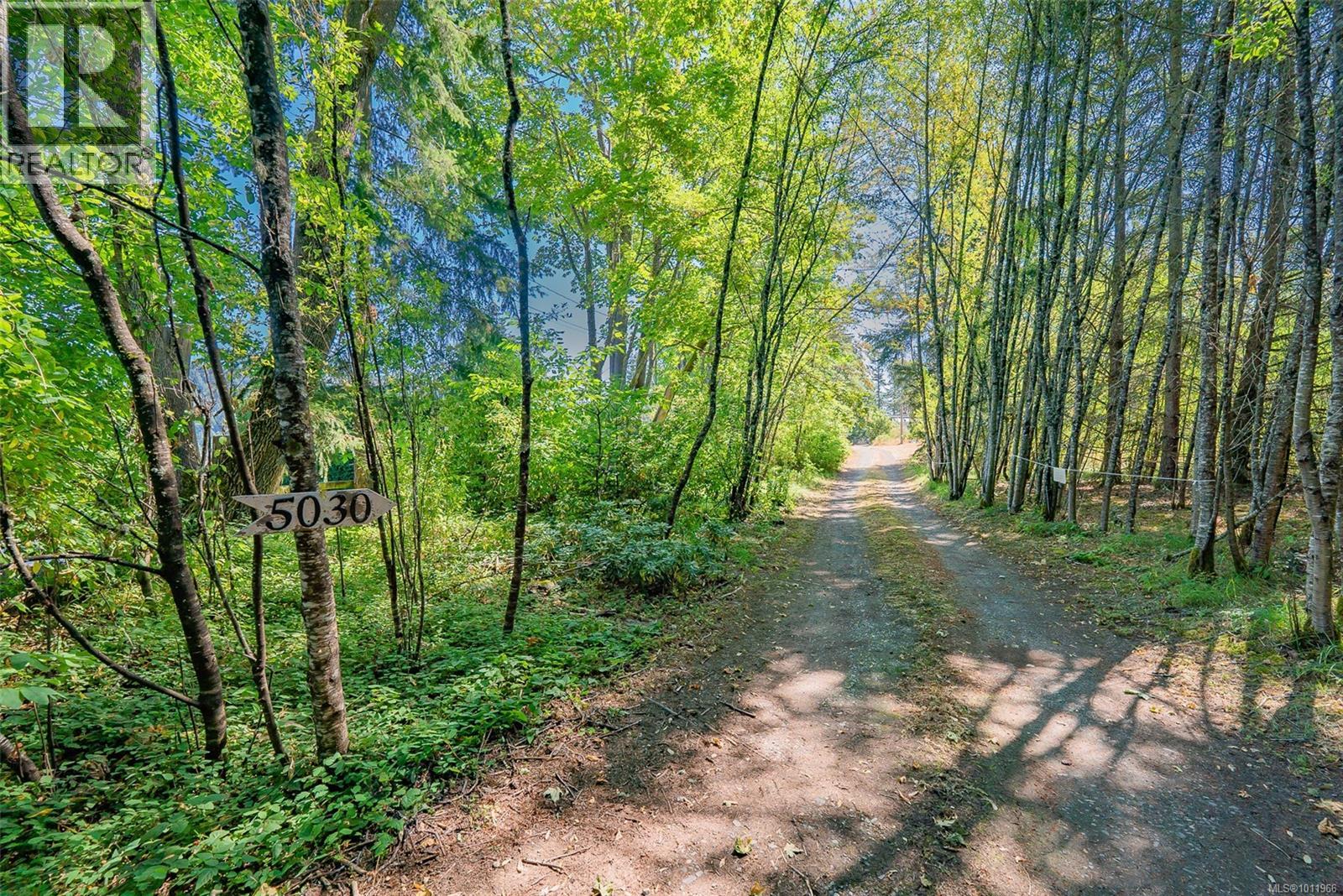 Photo 20 of 5030 Limberis Dr, Ladysmith BC