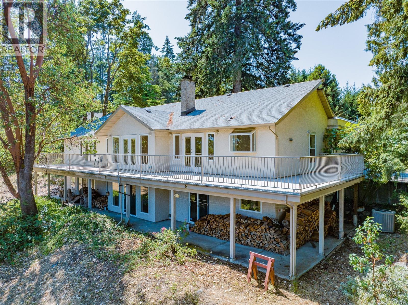 Photo 8 of 5030 Limberis Dr, Ladysmith BC