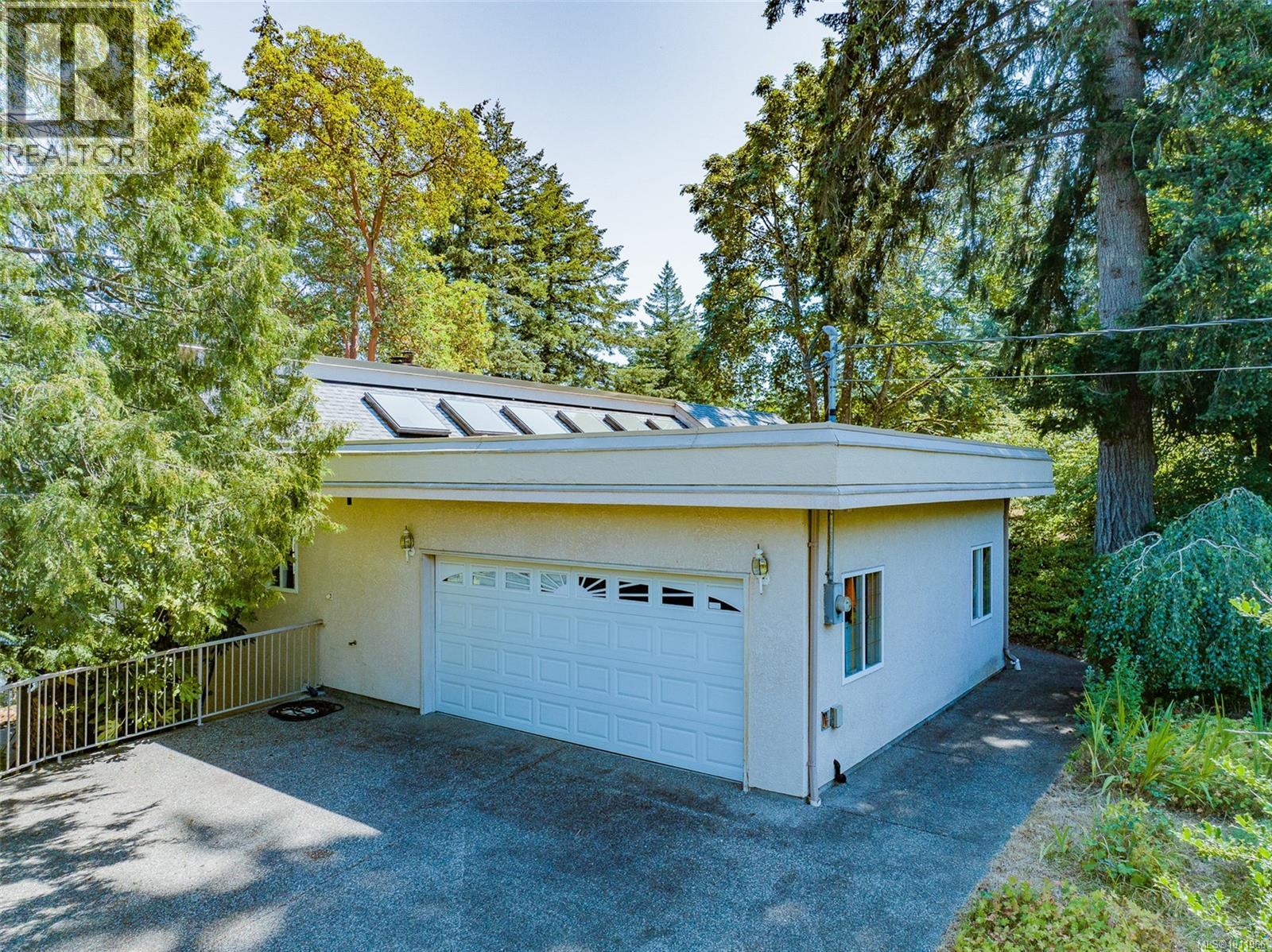Photo 43 of 5030 Limberis Dr, Ladysmith BC