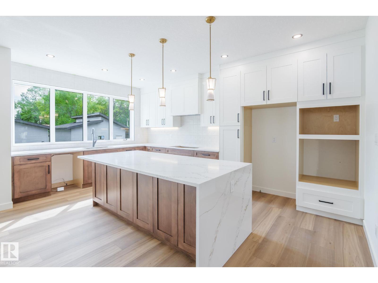 Photo 41 of 9629 152 St Nw, Edmonton AB